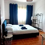 10 Mins Walk From Train Station! Homestay Agualva-Cacem