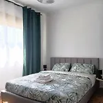 10 Mins Walk From Train Station! Homestay Agualva-Cacem