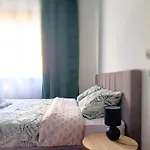 Homestay 10 Mins Walk From Train Station!