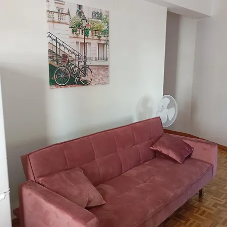 10 Mins Walk From Train Station! * Agualva-Cacem